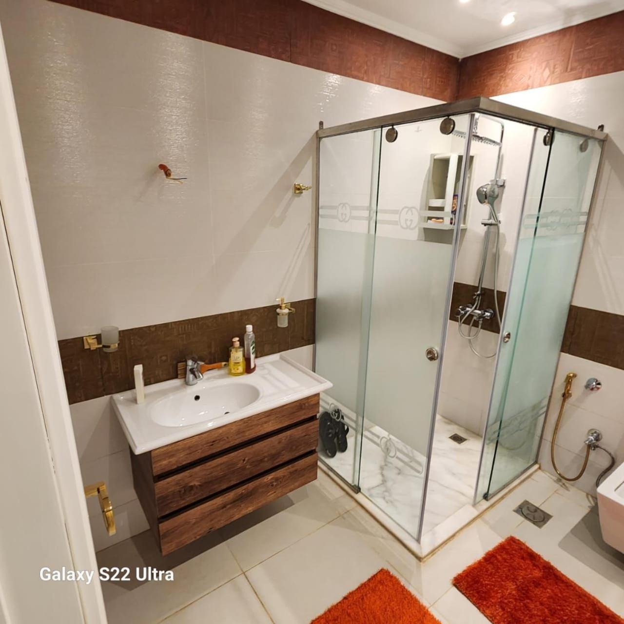 Royal With Heated Pool For Rent, Sheikh Zayed City, Apartment *