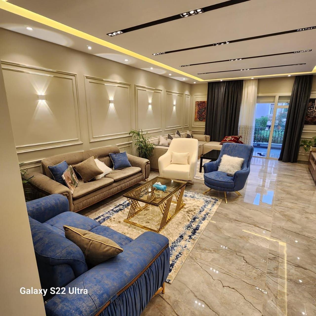 Apartment Royal With Heated Pool For Rent, Sheikh Zayed City,